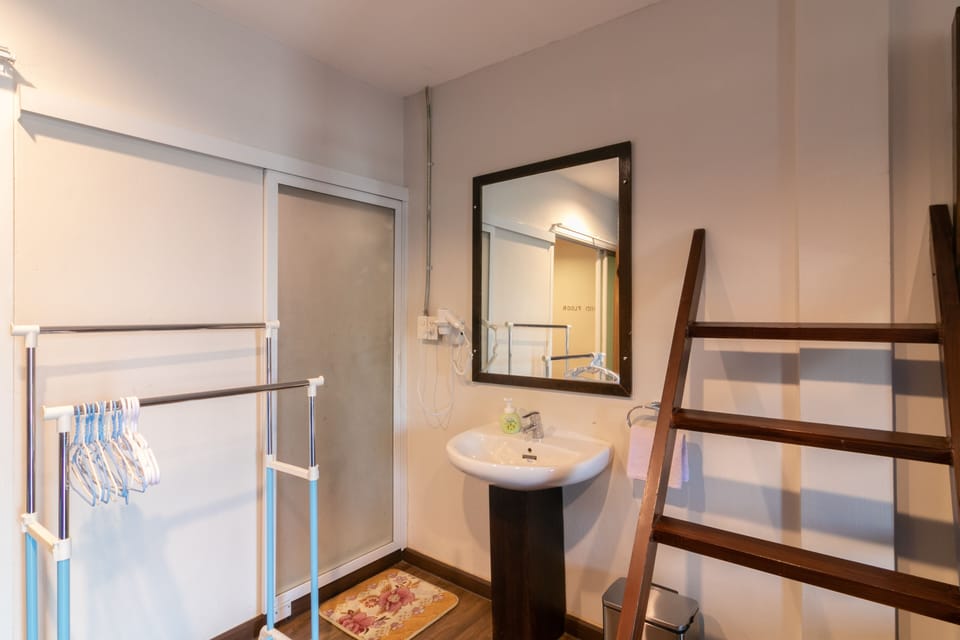 Family Room, 6-Bed | In-room safe, blackout drapes, free WiFi, bed sheets