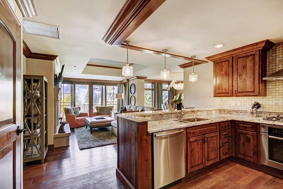 Condo, 2 Bedrooms | Private kitchen | Full-size fridge, microwave, oven, stovetop