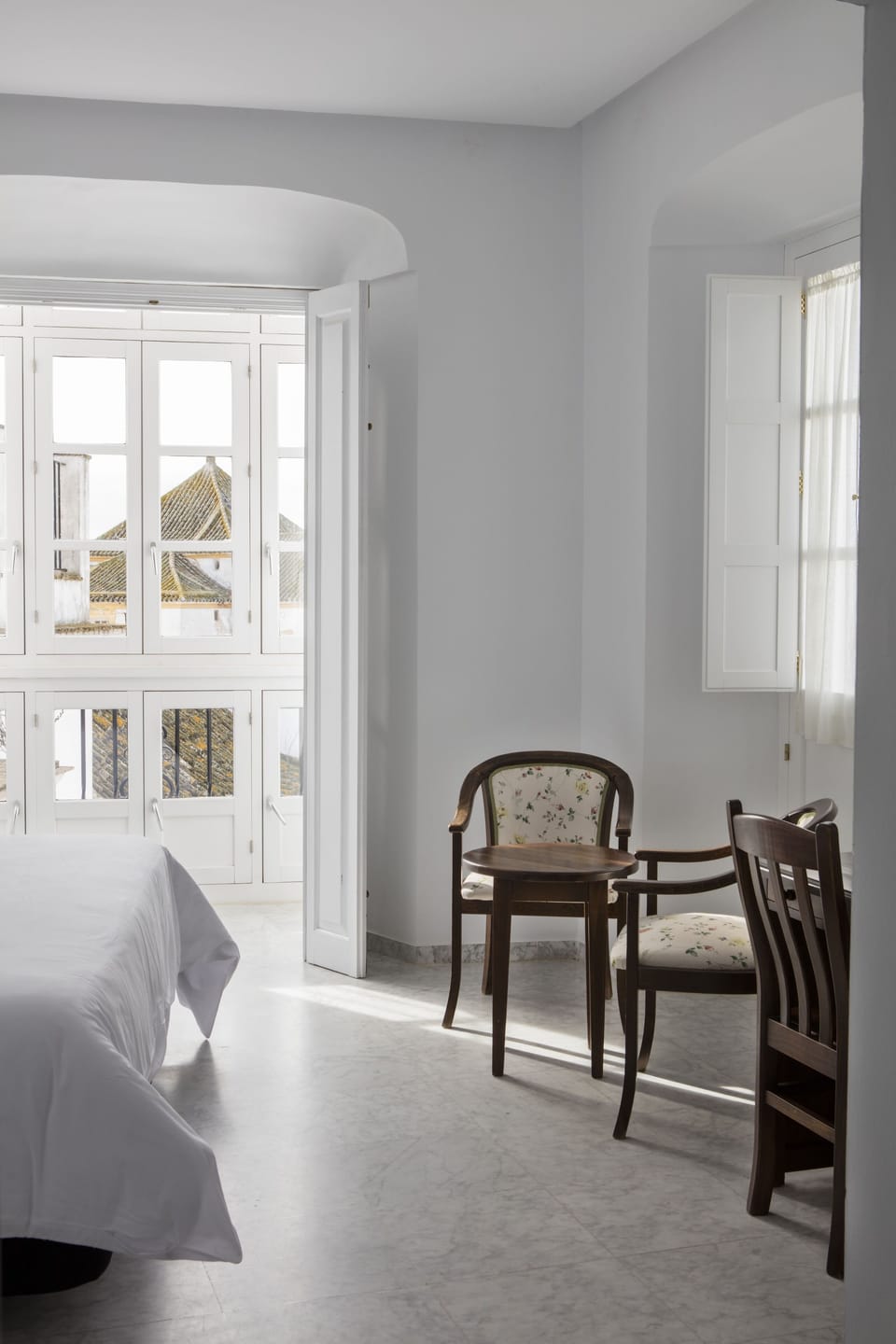 Double or Twin Room | Minibar, desk, free WiFi, bed sheets