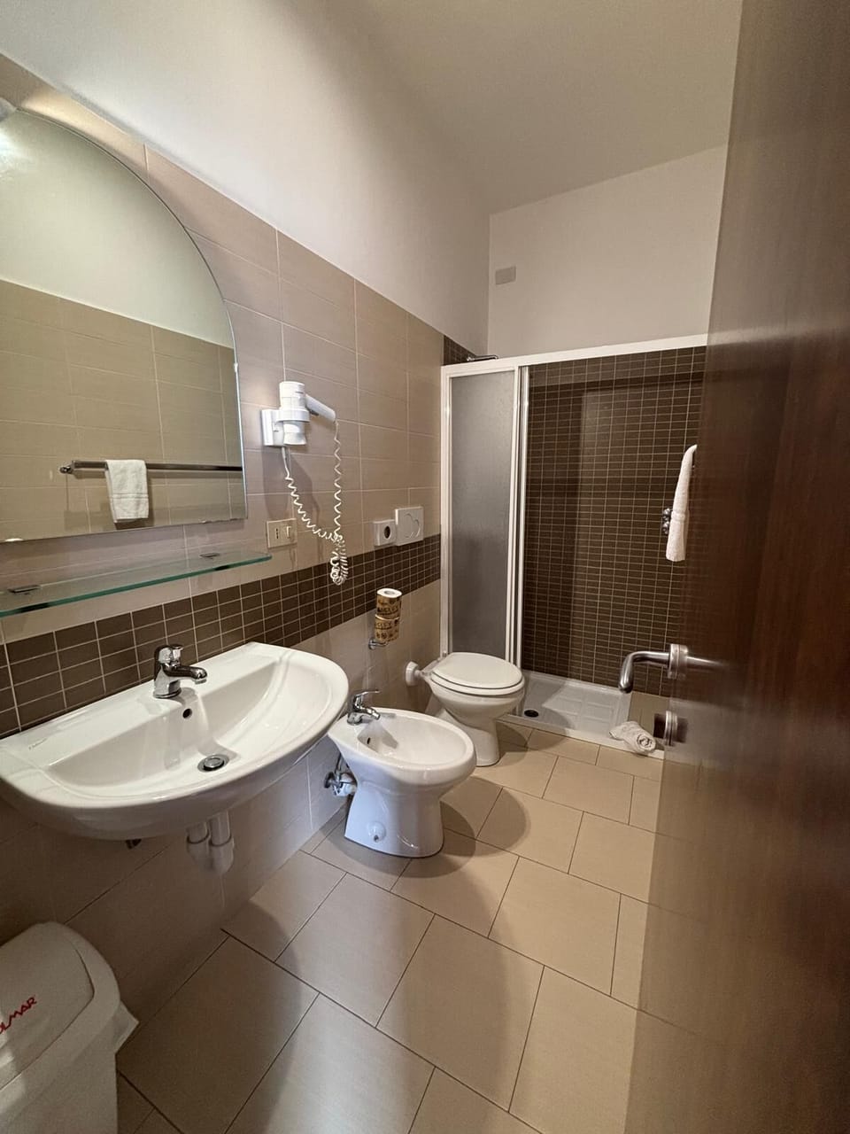 Junior Suite Vista Mare | Bathroom | Hair dryer, bidet, towels
