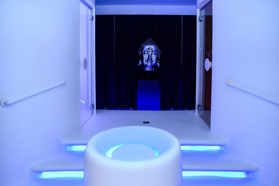 Sauna, hot tub, steam room