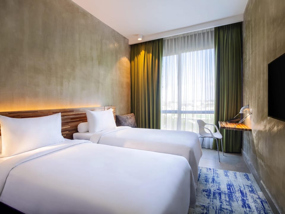 Superior Room, 2 Twin Beds | Premium bedding, minibar, in-room safe, desk