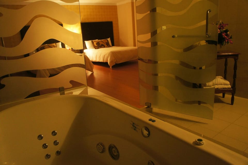 Comfort Suite | Jetted tub