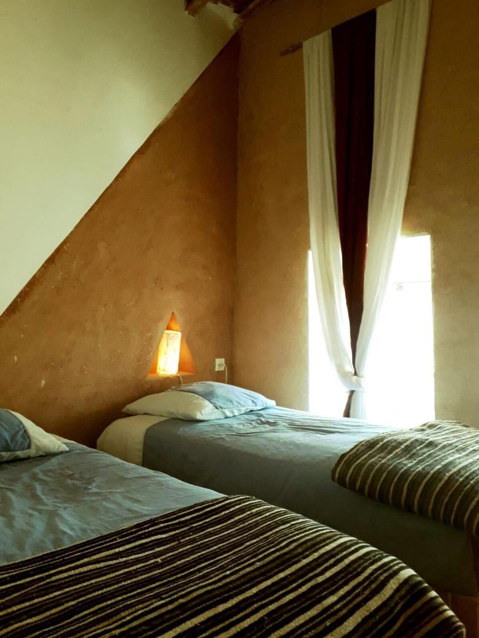 Rollaway beds (surcharge), WiFi (free), bed sheets