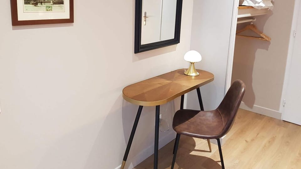 Comfort Double Room | Premium bedding, desk, iron/ironing board, free WiFi