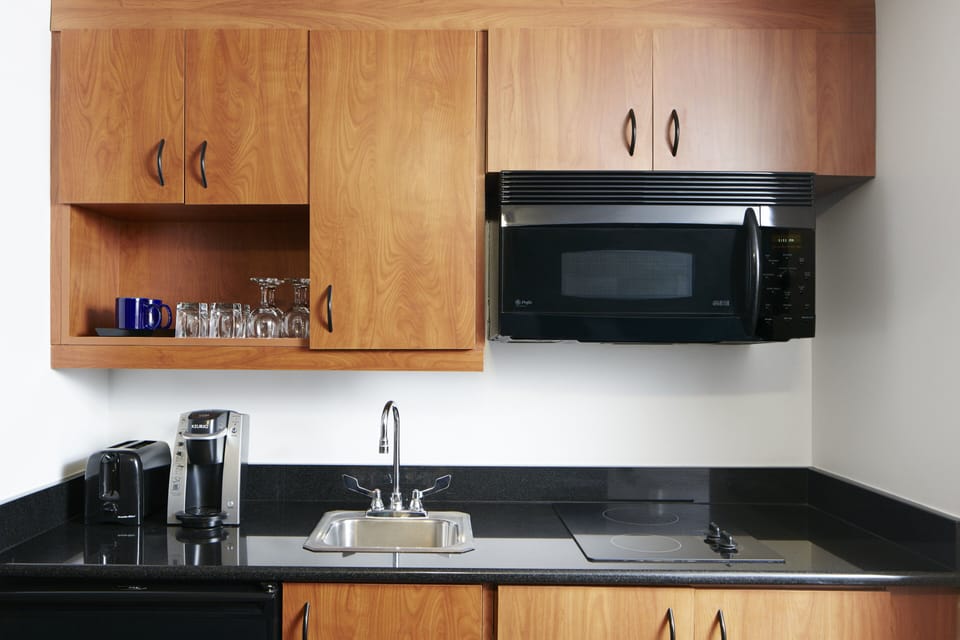 Suite, 1 Bedroom, Kitchenette (One Room) | Private kitchenette | Coffee/tea maker