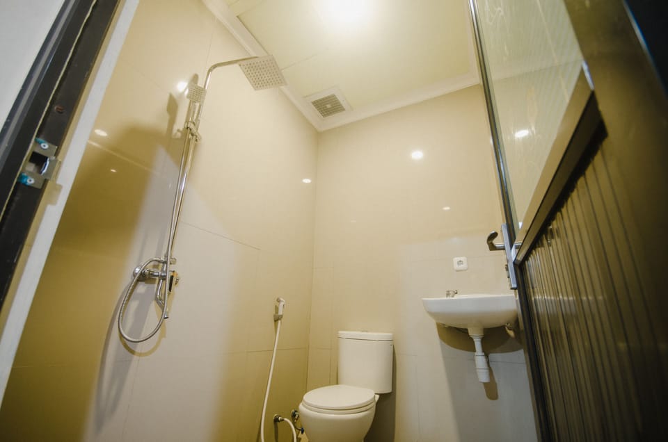 Bathroom shower