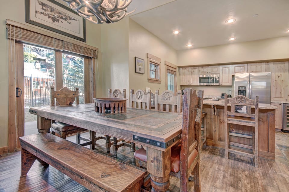 Townhome, 3 Bedrooms | Private kitchen | Full-size fridge, microwave, oven, stovetop