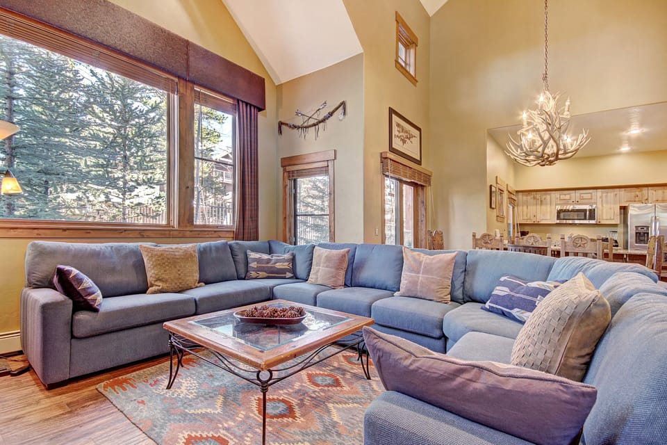 Townhome, 3 Bedrooms | Living area | Flat-screen TV, fireplace, computer