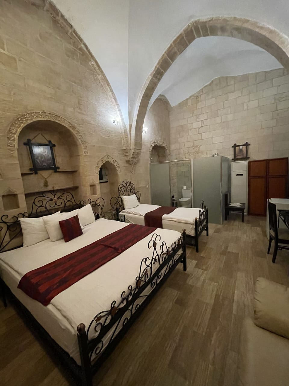 Deluxe Double Room | Minibar, desk, iron/ironing board, free WiFi