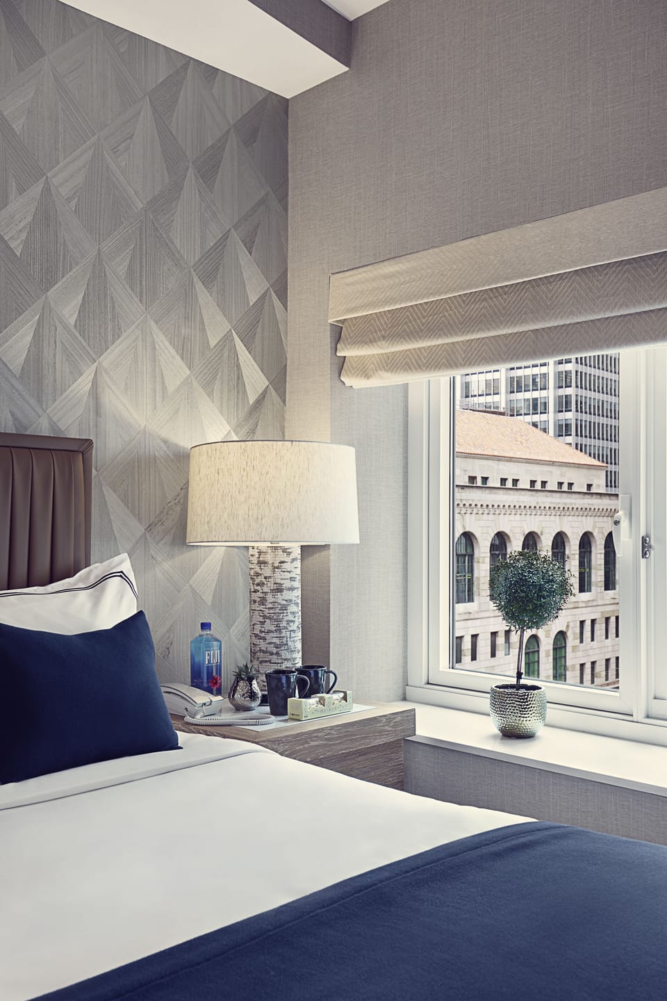 1 bedroom, Egyptian cotton sheets, premium bedding, down comforters