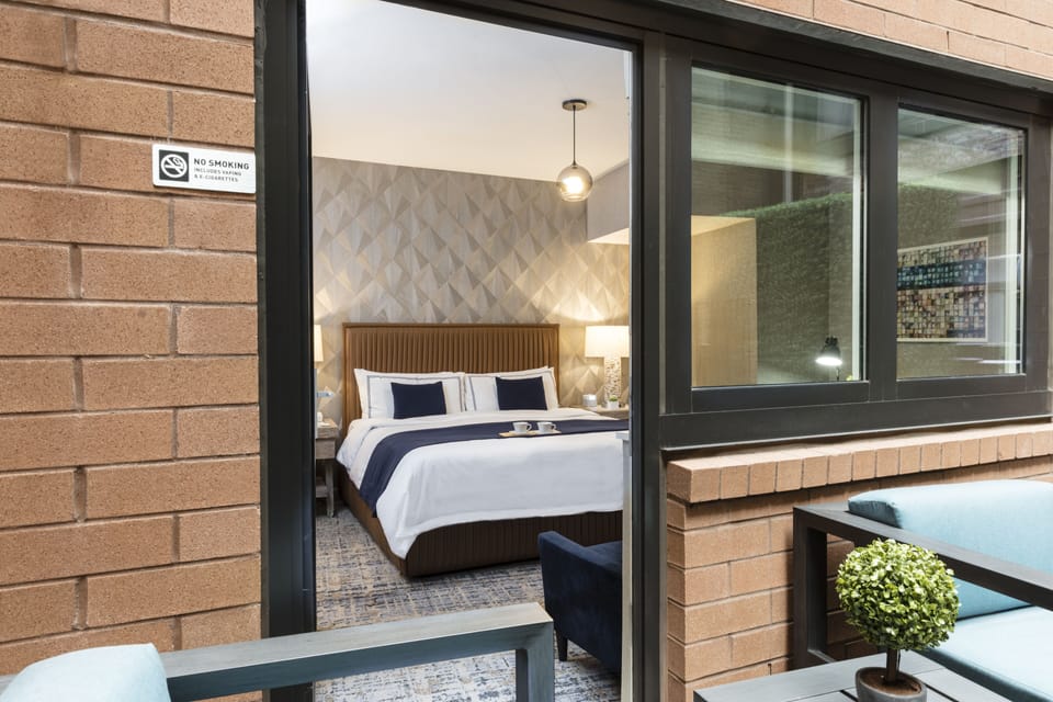 Deluxe King Terrace | Terrace/patio