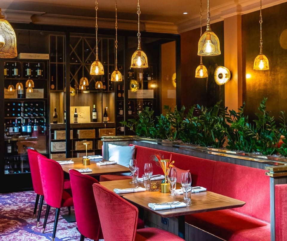 2 restaurants; breakfast, lunch, dinner, and brunch served