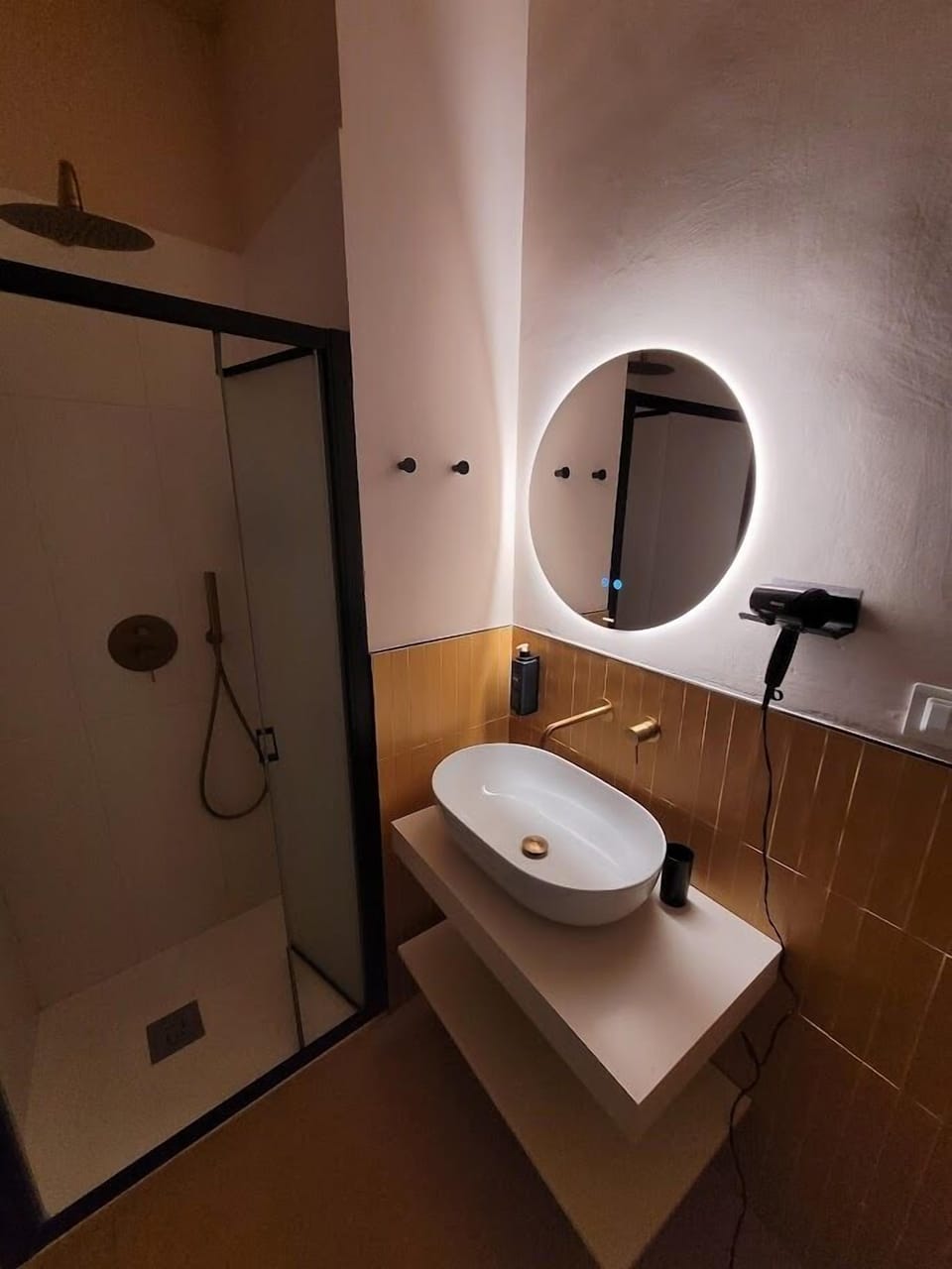 Quadruple Room | Interior detail