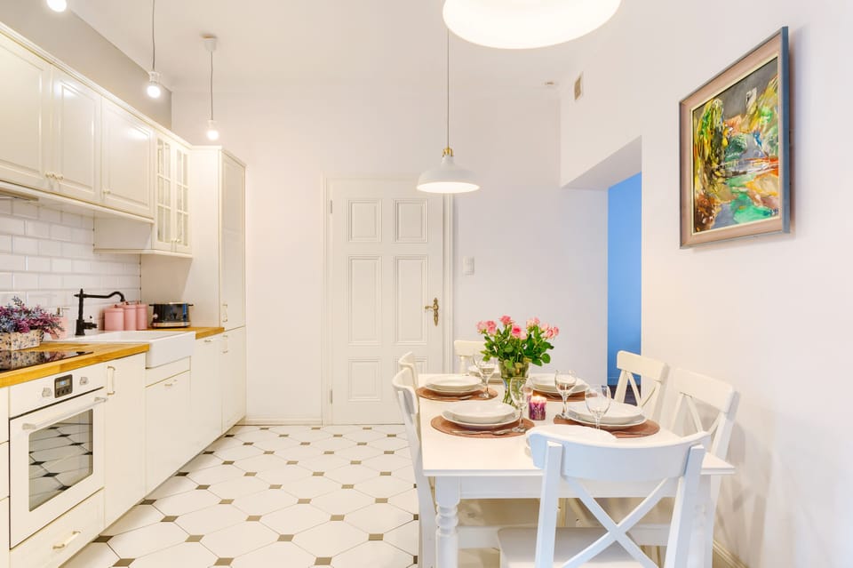 Family Apartment, 2 Bedrooms, Kitchen | Private kitchen | Full-size fridge, oven, stovetop