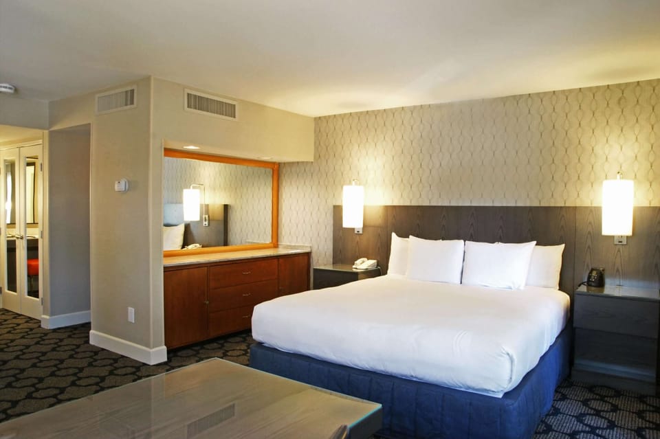 Room, 1 King Bed with Sofa bed, Pool View (Alcove) | Premium bedding, down comforters, pillowtop beds, in-room safe