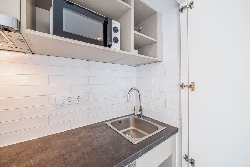 Classic Studio | Private kitchenette | Coffee/tea maker, shared fridge, shared microwave