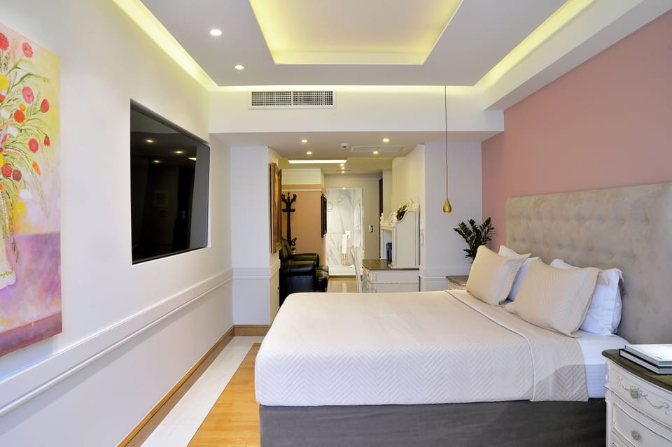 Divine Athens with Acropolis View | In-room safe, desk, blackout drapes, soundproofing