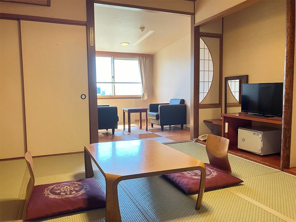 Japanese-Style Triple Room - High Floor-Sea View - Non-Smoking | In-room safe, desk, bed sheets
