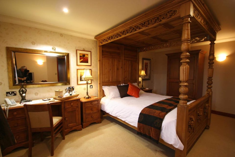 Desk, iron/ironing board, free WiFi, bed sheets