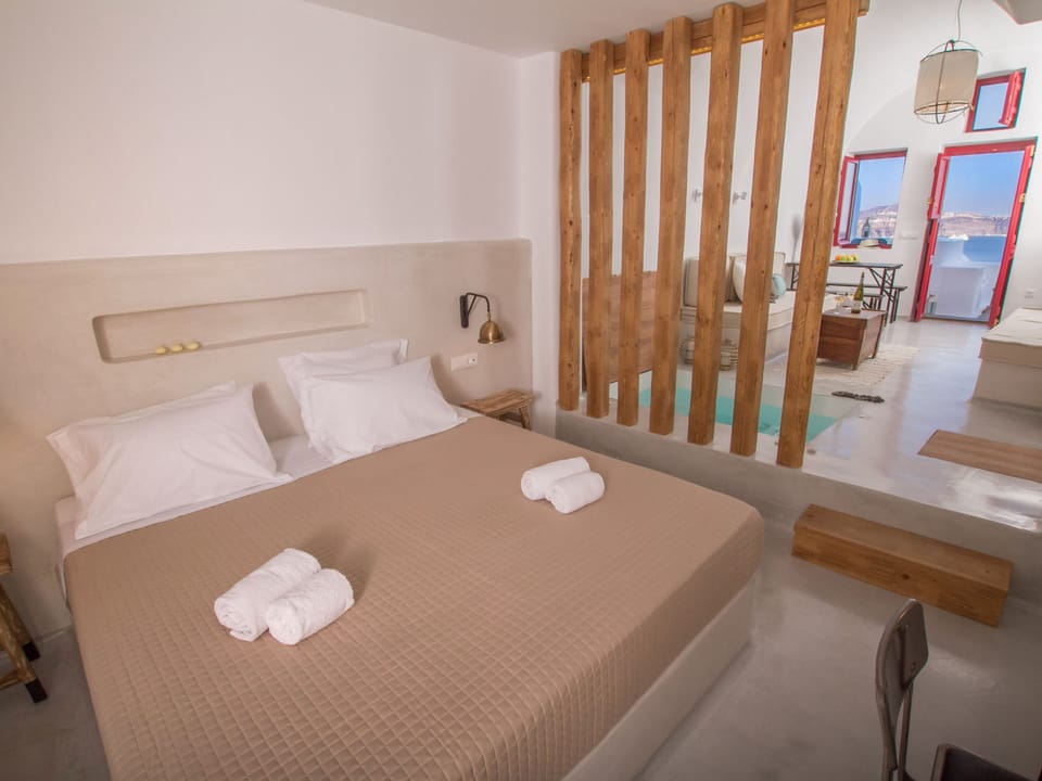 Suite, Jetted Tub | Premium bedding, down comforters, in-room safe, desk