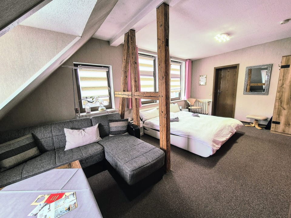 Comfort Double Room | Minibar, free WiFi, bed sheets, wheelchair access