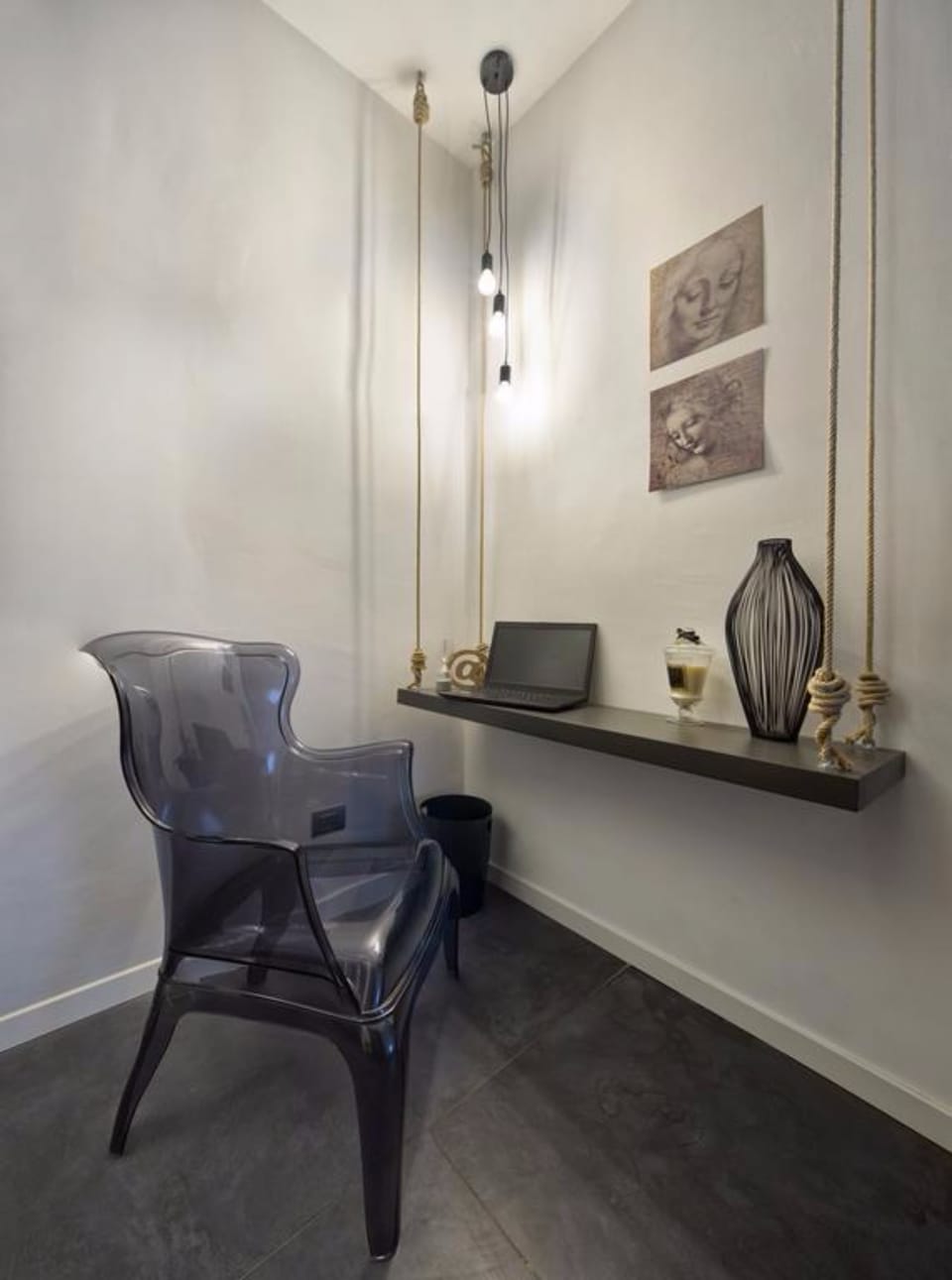 Classic Suite, City View | Room amenity