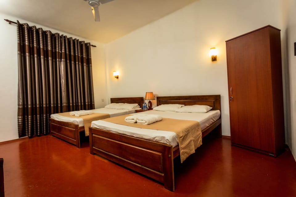 Comfort Double or Twin Room | Desk, free WiFi