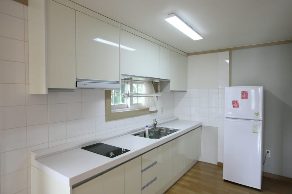 Fridge, microwave, cookware/dishes/utensils