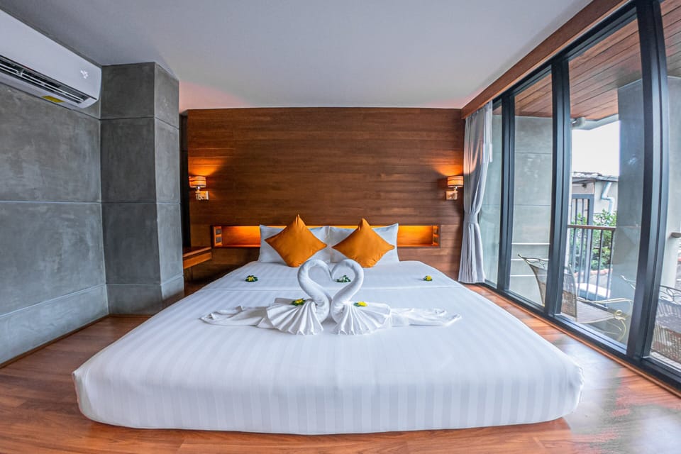 Standard Double or Twin Room, Balcony | In-room safe, desk, WiFi (free), bed sheets