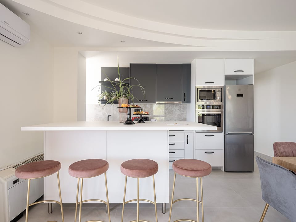 Apartment, Sea View, Beachfront | 1 bedroom, in-room safe, desk, soundproofing