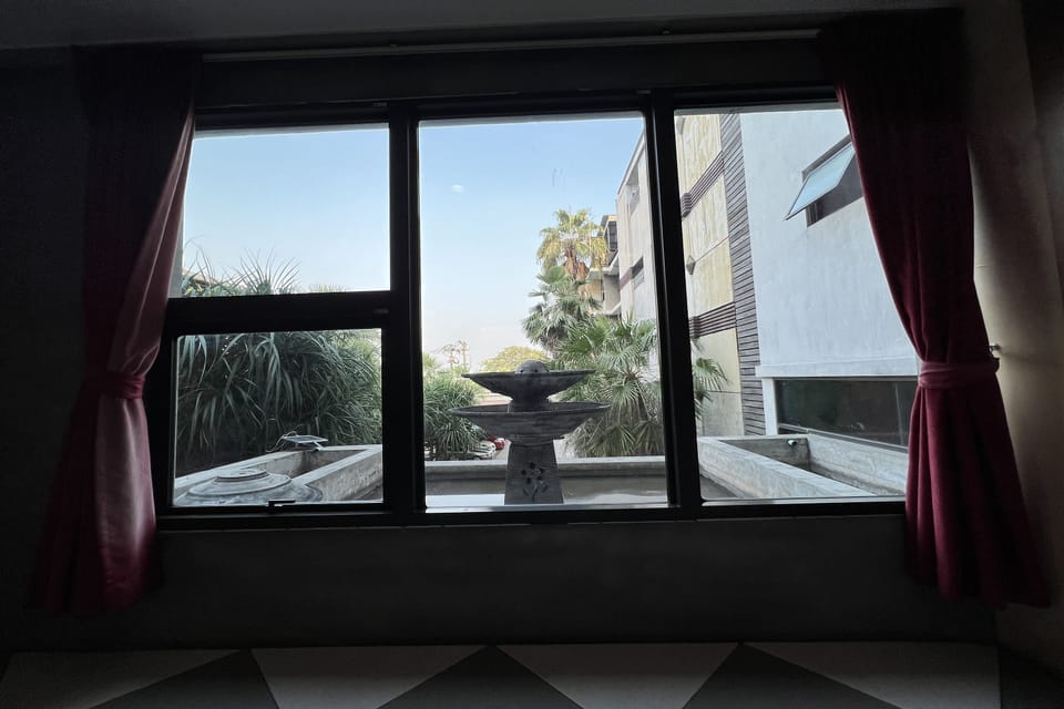 Junior Suite, Bathtub | Desk, soundproofing, free WiFi, bed sheets
