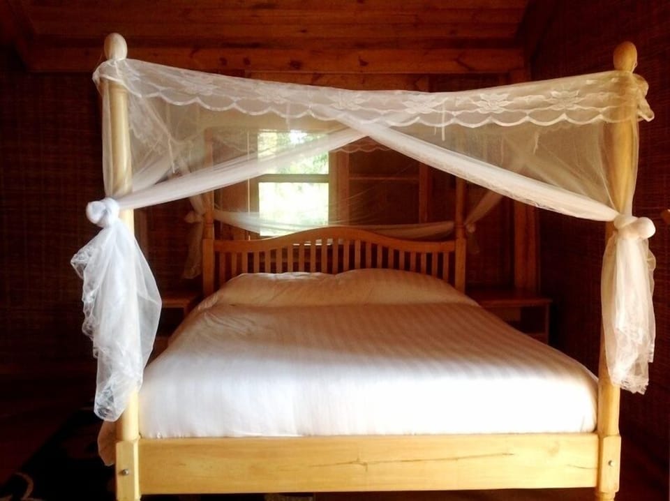 Deluxe Cottage, Lake View | Soundproofing, rollaway beds