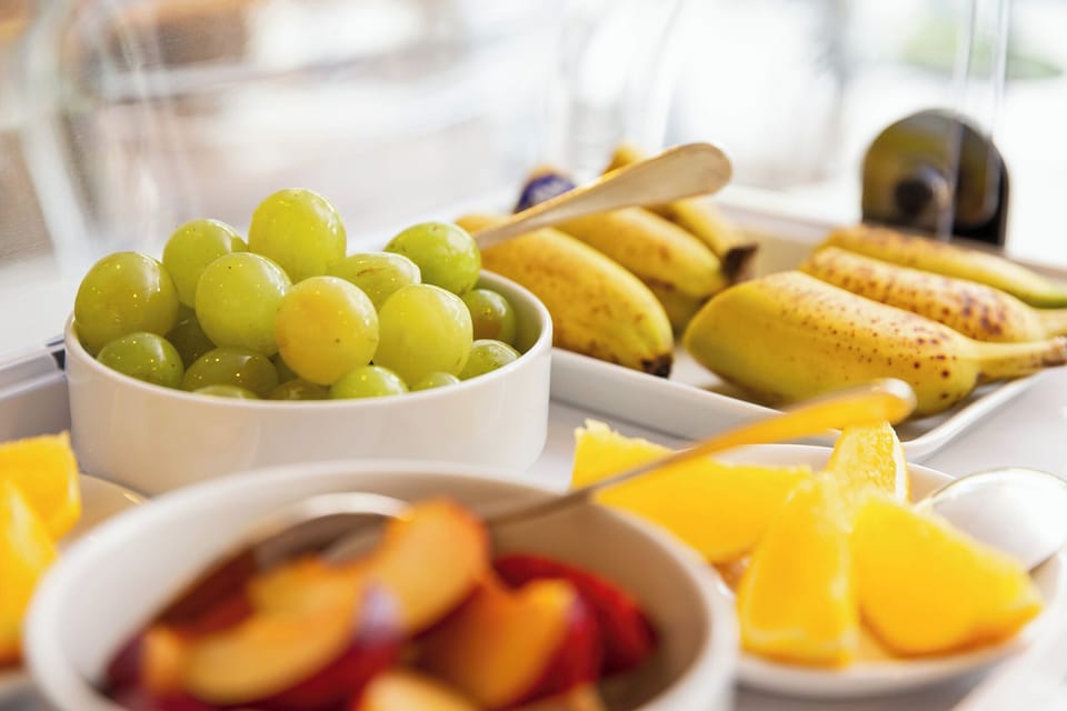 Daily buffet breakfast for a fee