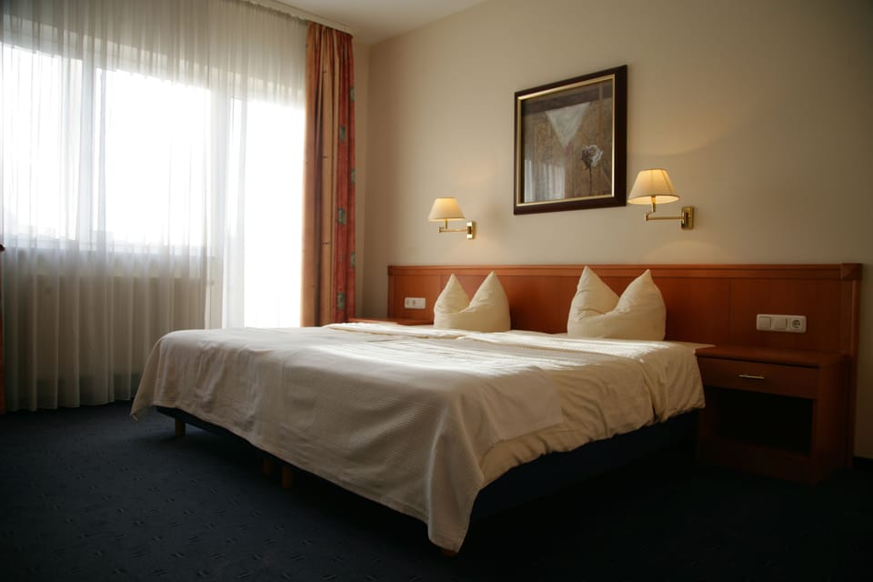 In-room safe, desk, soundproofing, free WiFi