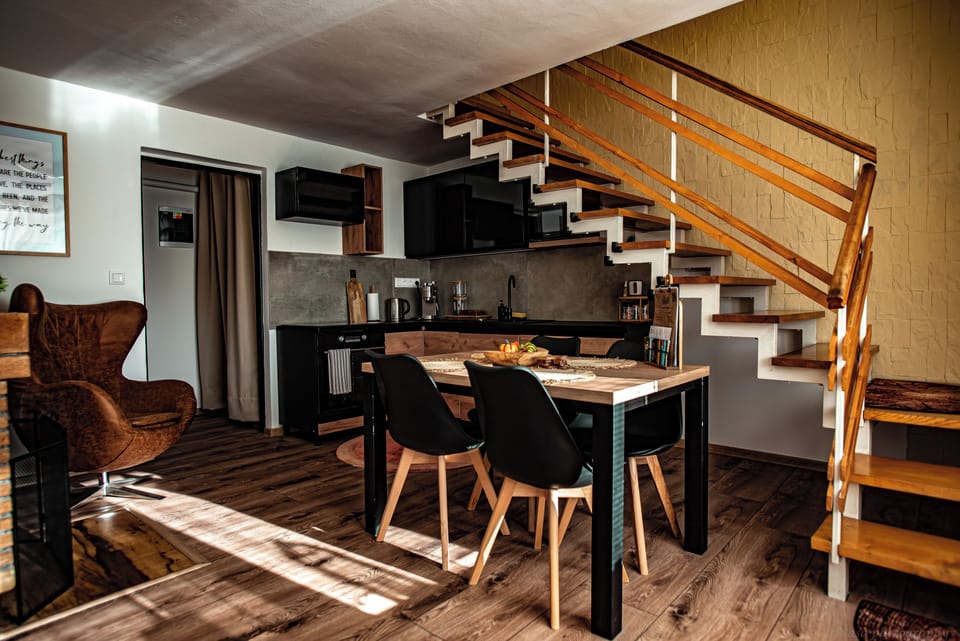 Family Loft | Private kitchen | Full-size fridge, oven, stovetop, highchair