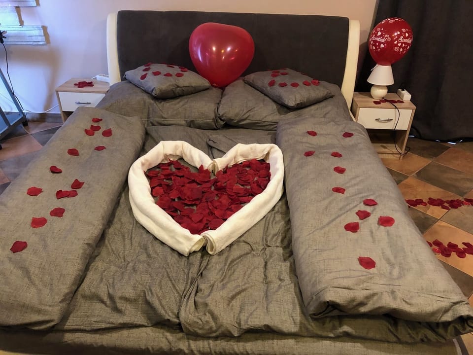 Premium Double Room, 1 Queen Bed | Iron/ironing board (on request), WiFi (free), bed sheets