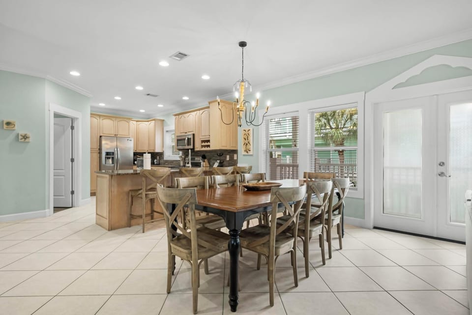 House, 5 Bedrooms, Beachside (Sanibel) | In-room dining