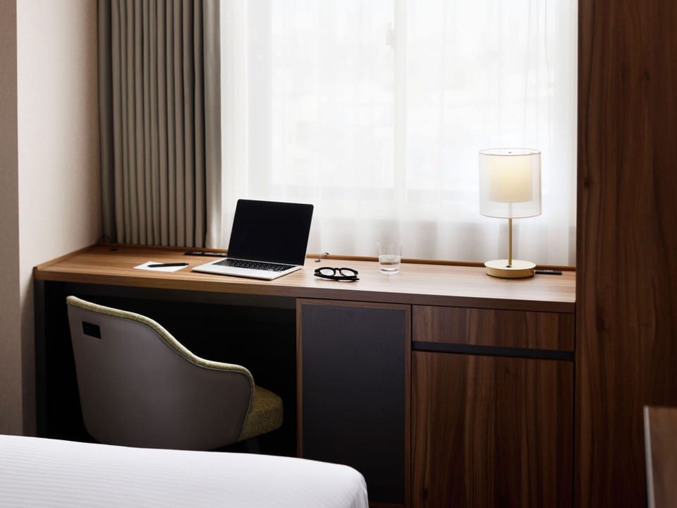In-room safe, free WiFi, bed sheets