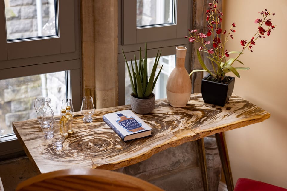 Penthouse, Private Bathroom, Lake View (AC04) | Lounge
