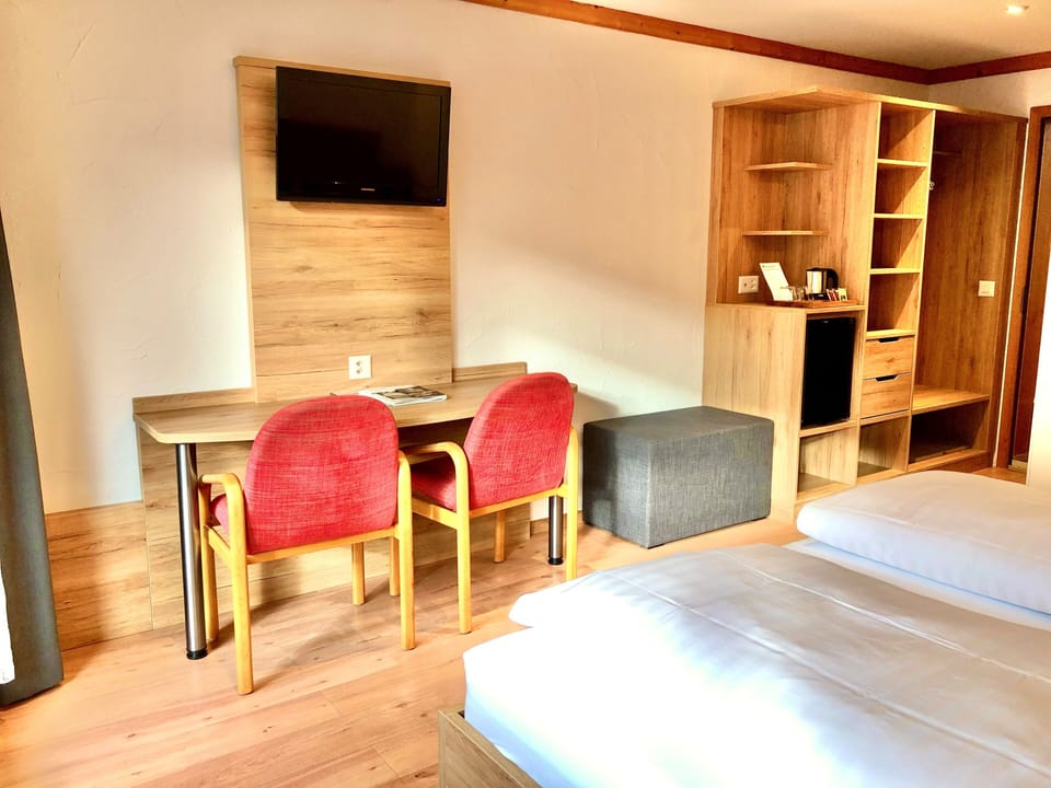 Double Room | Down comforters, minibar, in-room safe, desk