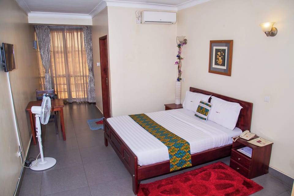 Deluxe Room | Soundproofing, free WiFi, bed sheets