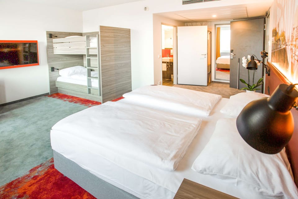 Blackout drapes, soundproofing, free WiFi, bed sheets