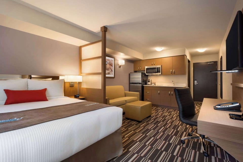 Desk, blackout drapes, iron/ironing board, free WiFi