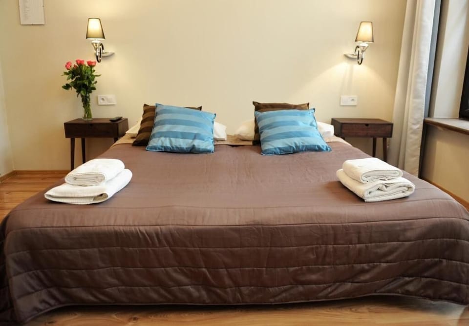 In-room safe, desk, blackout drapes, iron/ironing board (on request)
