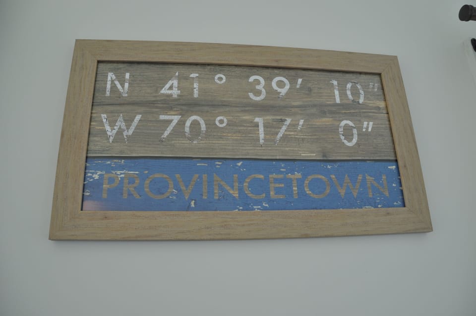 Room (31E ) | Premium bedding, blackout drapes, iron/ironing board, free WiFi