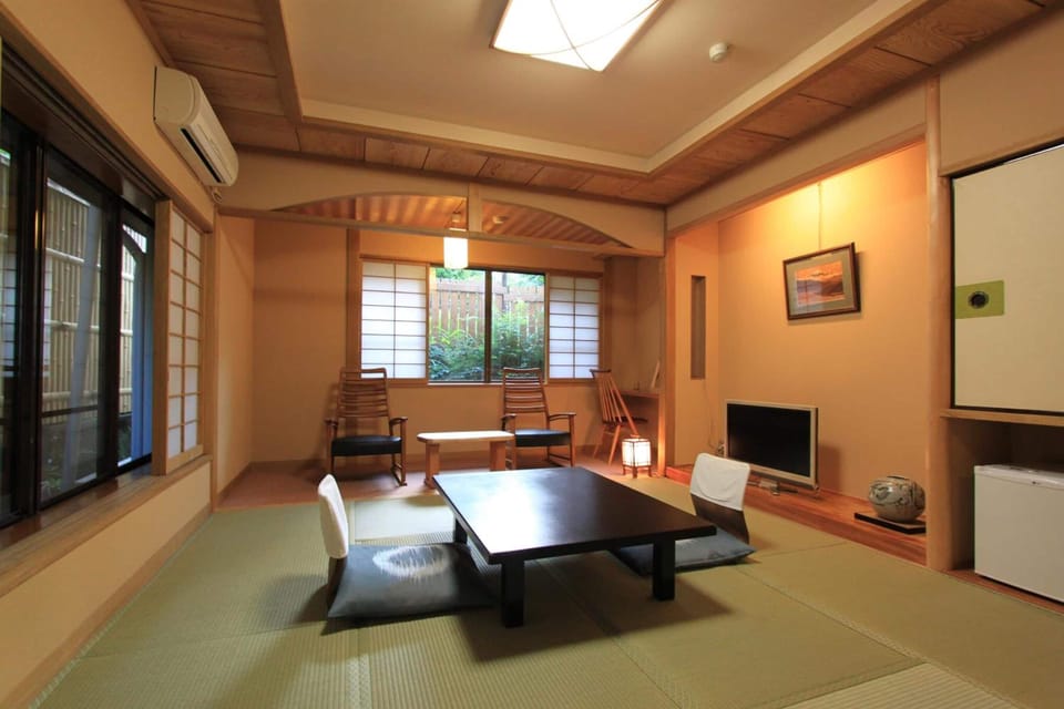 Japanese Style Standard Room | In-room safe, free WiFi
