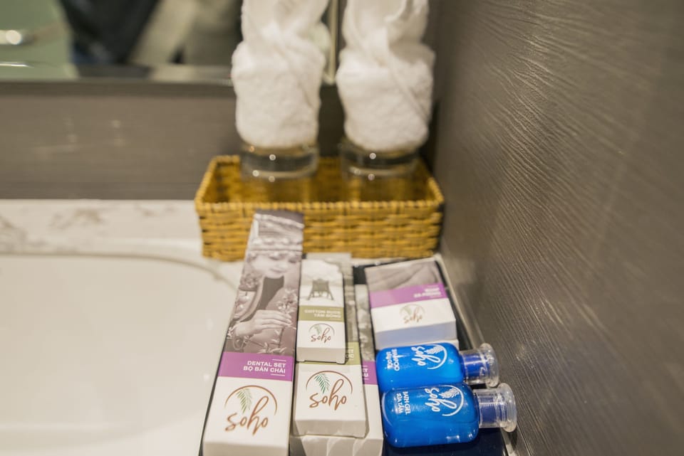 Standard Double or Twin Room | Bathroom amenities | Rainfall showerhead, free toiletries, hair dryer, slippers