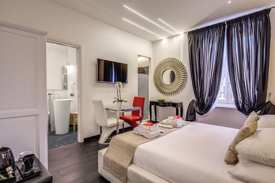 Junior Suite | Premium bedding, minibar, in-room safe, desk
