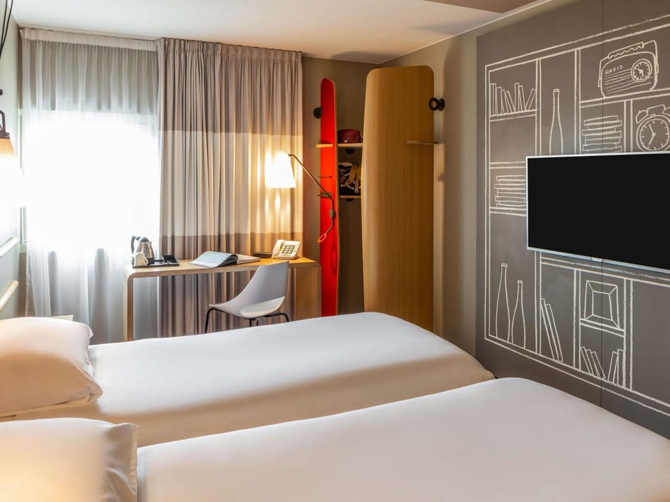 Twin Room, 2 Twin Beds (SweetRoom) | In-room safe, desk, iron/ironing board, free WiFi